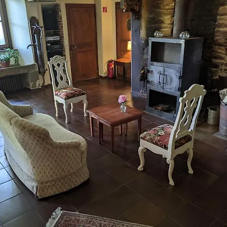 Haus Keppelborg: Zi Antonia Mit Kirchplatzblick 黑克