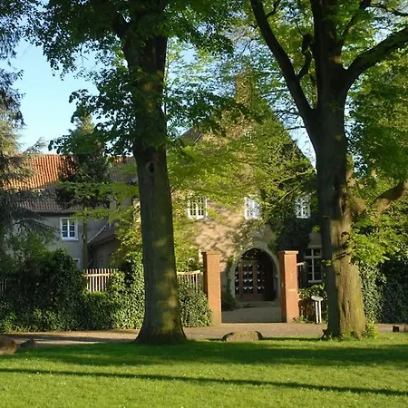Haus Keppelborg: Zi Antonia Mit Kirchplatzblick *