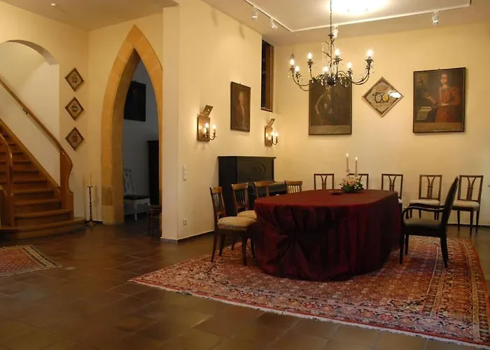 Haus Keppelborg: Zi Antonia Mit Kirchplatzblick *